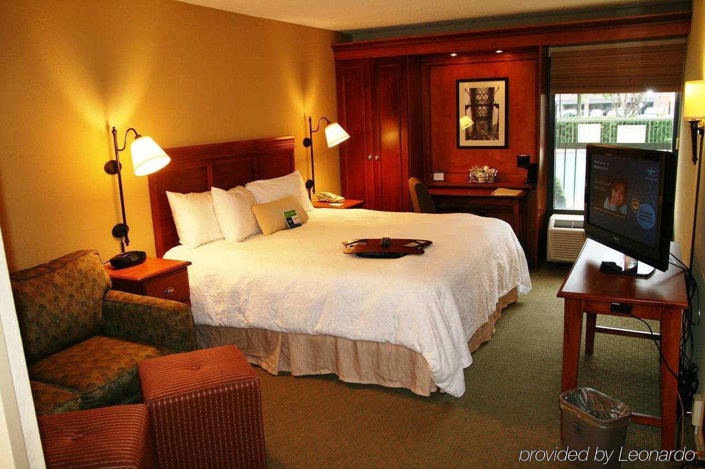 Hampton Poplar 3*